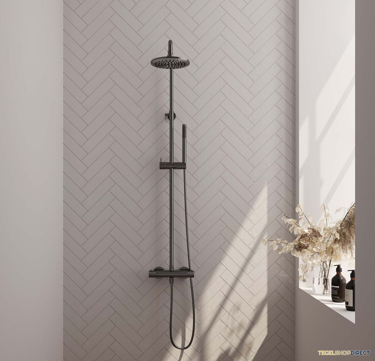 Regendoucheset Opbouw Brauer Gunmetal Carving 20 cm Thermostatisch met Staaf Handdouche Geborsteld Gunmetal