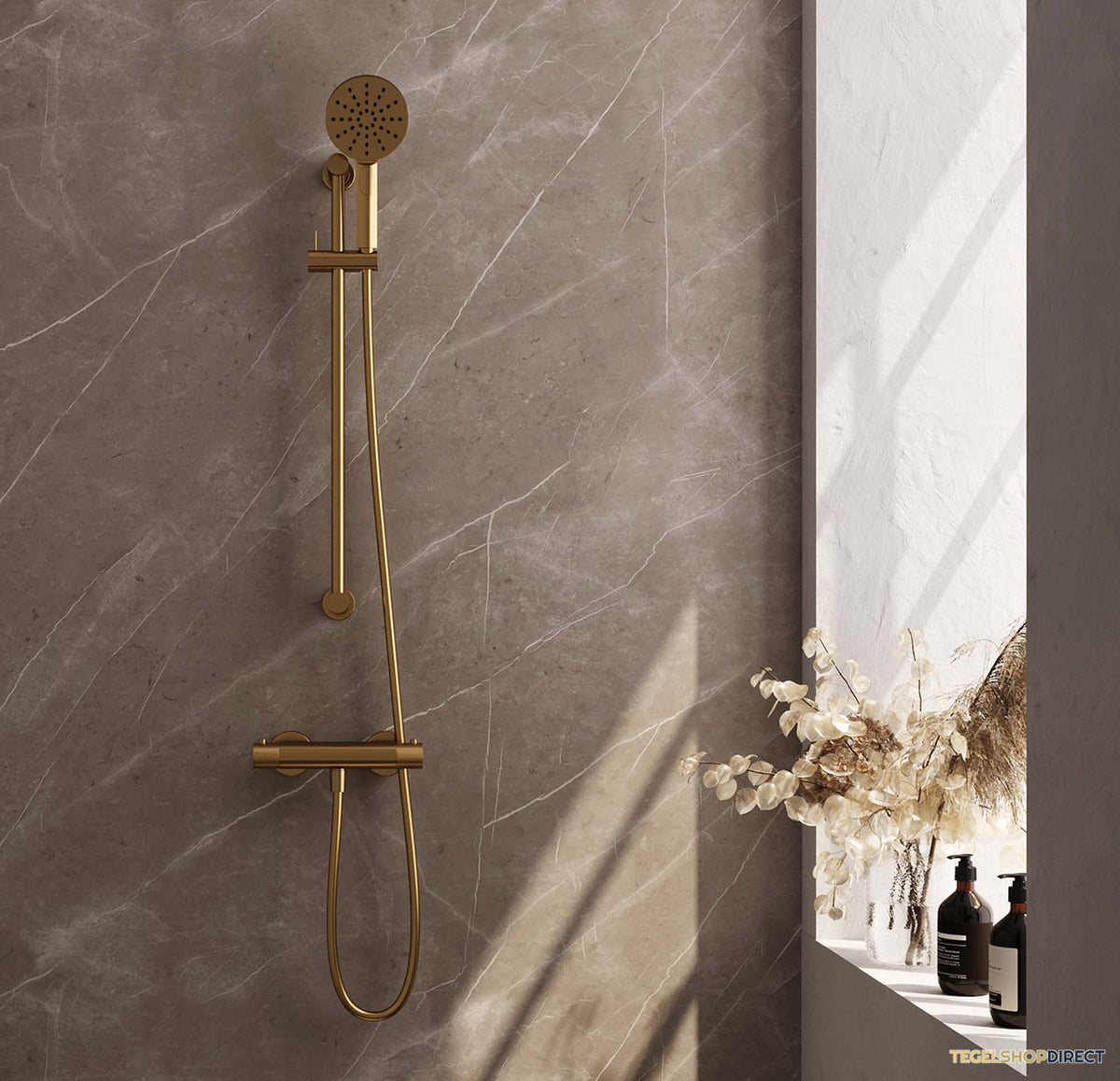 Douchekraanset Brauer Gold Carving Opbouw Met Glijstang En Ronde Handdouche Geborsteld Goud