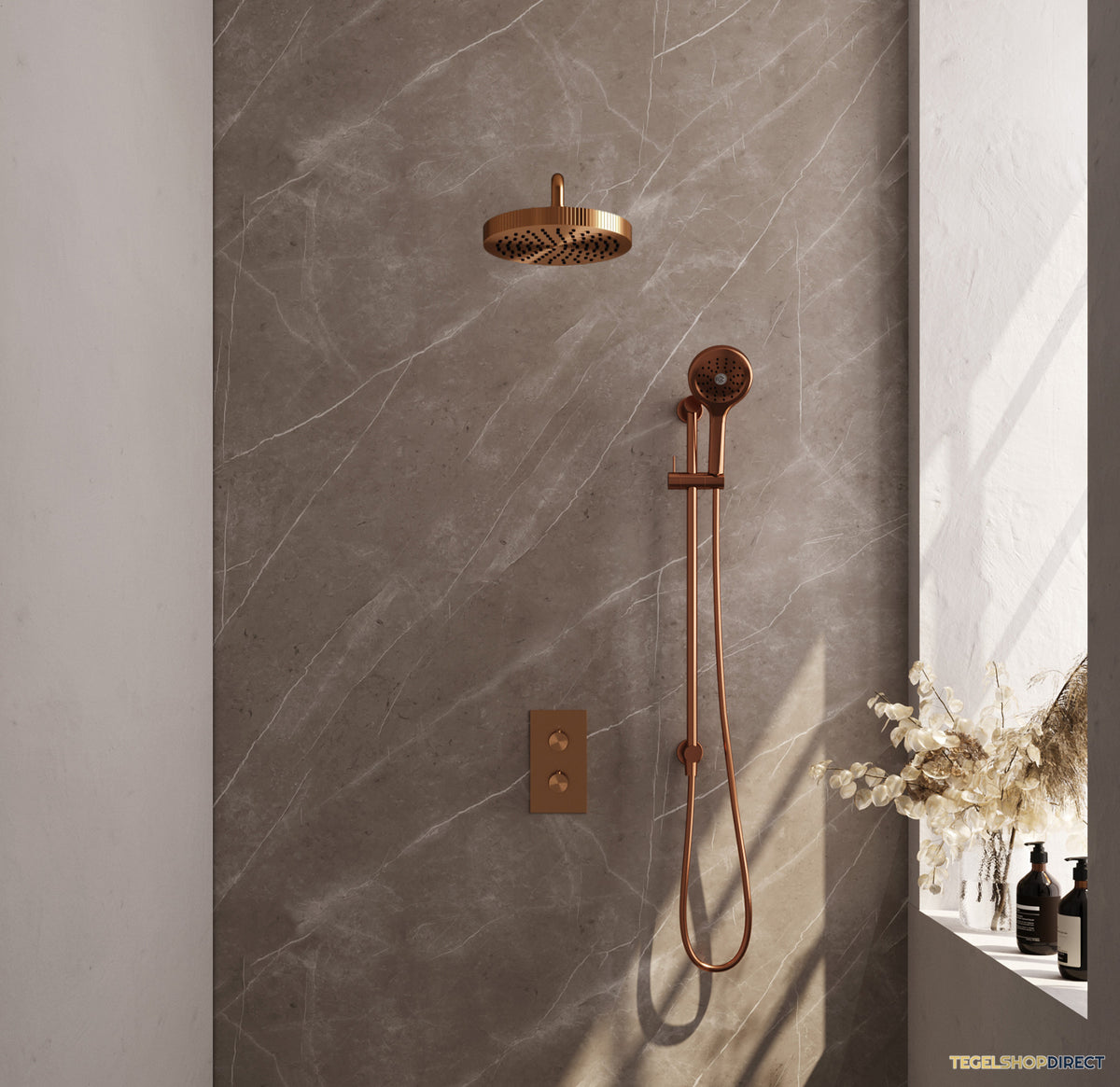 Brauer Stripe thermostatische inbouw regendouche 3-weg rechthoekig SET 23 met 25 cm douchekop en gebogen muurarm en 3-standen handdouche en doucheslang en geintegreerde glijstang koper geborsteld PVD
