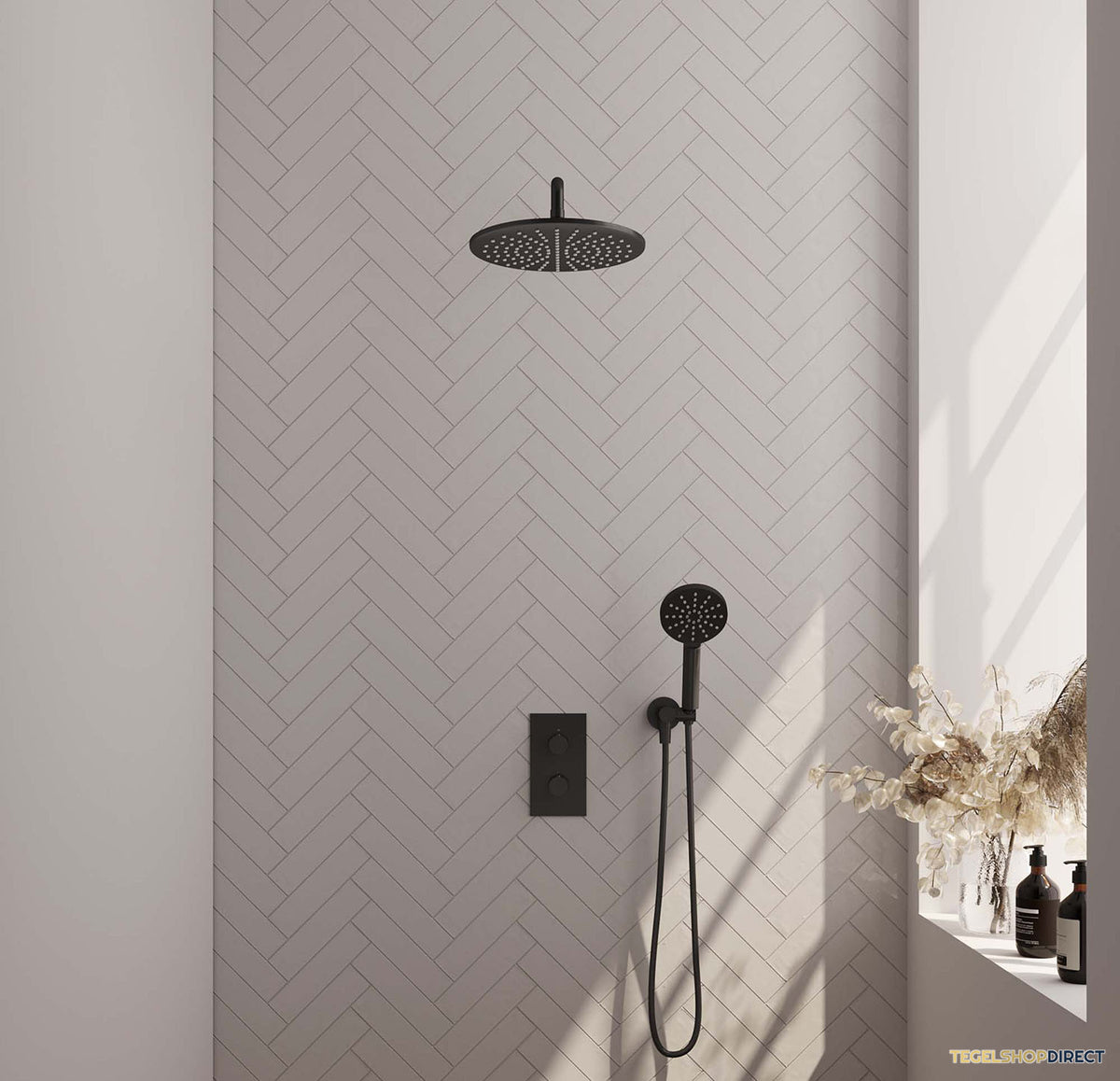 Inbouw Regendouche Set Brauer Black Edition Gebogen Wanduitloop Ronde Hoofddouche 30 cm Met Handdouche 3 Standen Mat Zwart