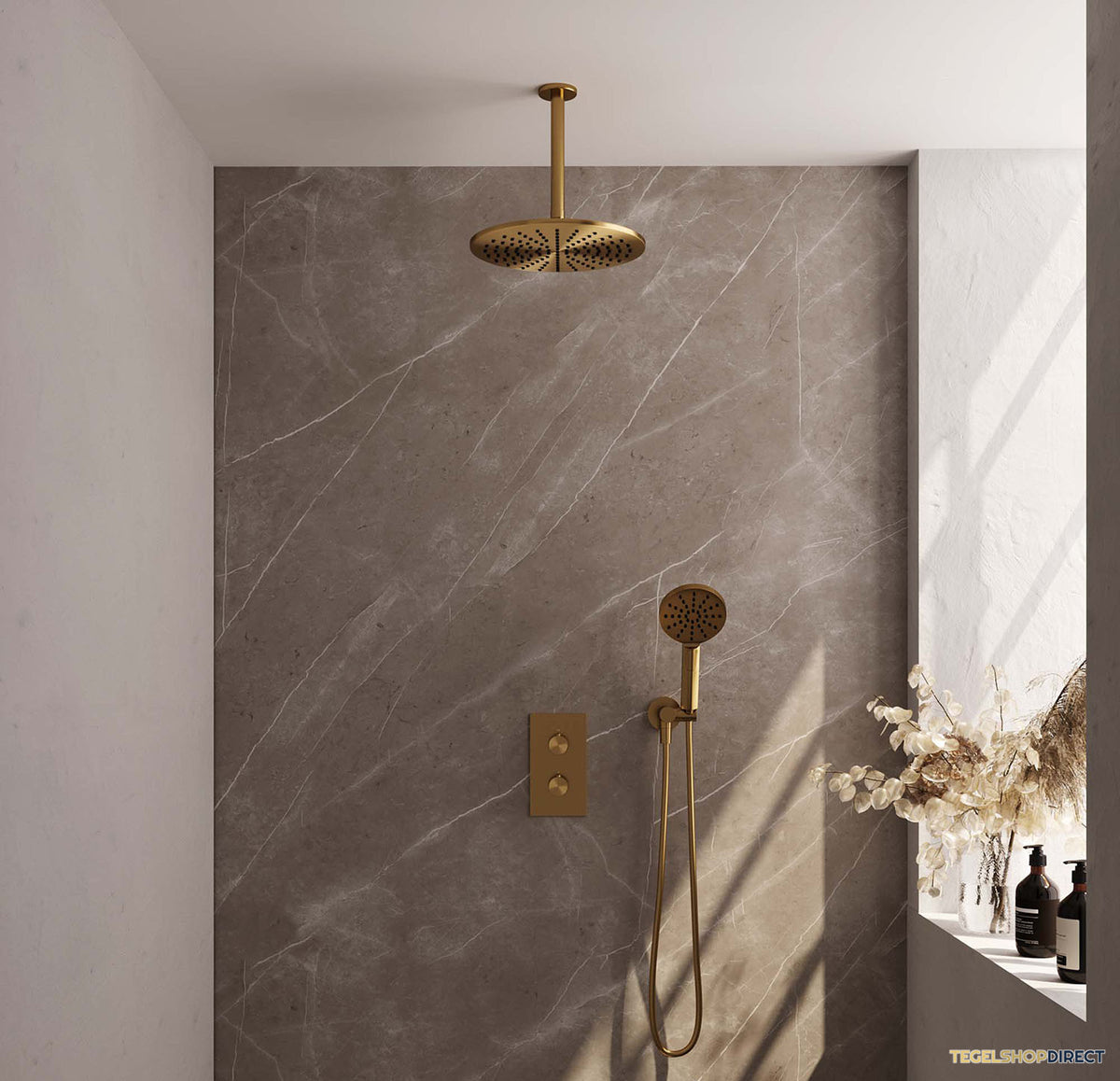 Regendoucheset Inbouw Brauer Gold Carving Thermostatisch 30cm met 3-Weg Omstelling, Plafondarm en 3-Standen Handdouche Geborsteld Goud