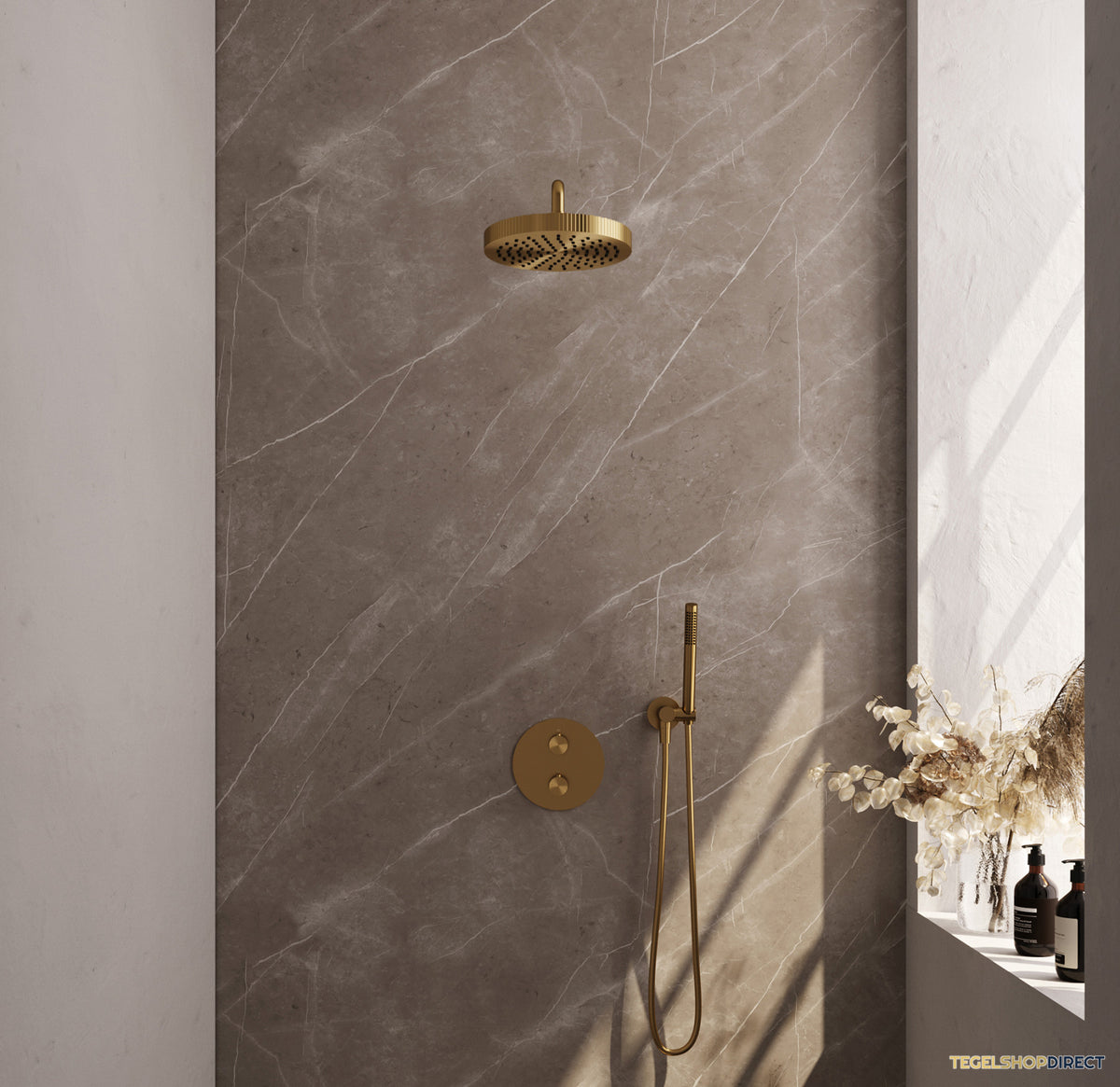 Brauer Stripe thermostatische inbouw regendouche 3-weg rond SET 38 met 25 cm douchekop en gebogen muurarm en staaf handdouche en doucheslang en wandaansluitbocht goud geborsteld PVD