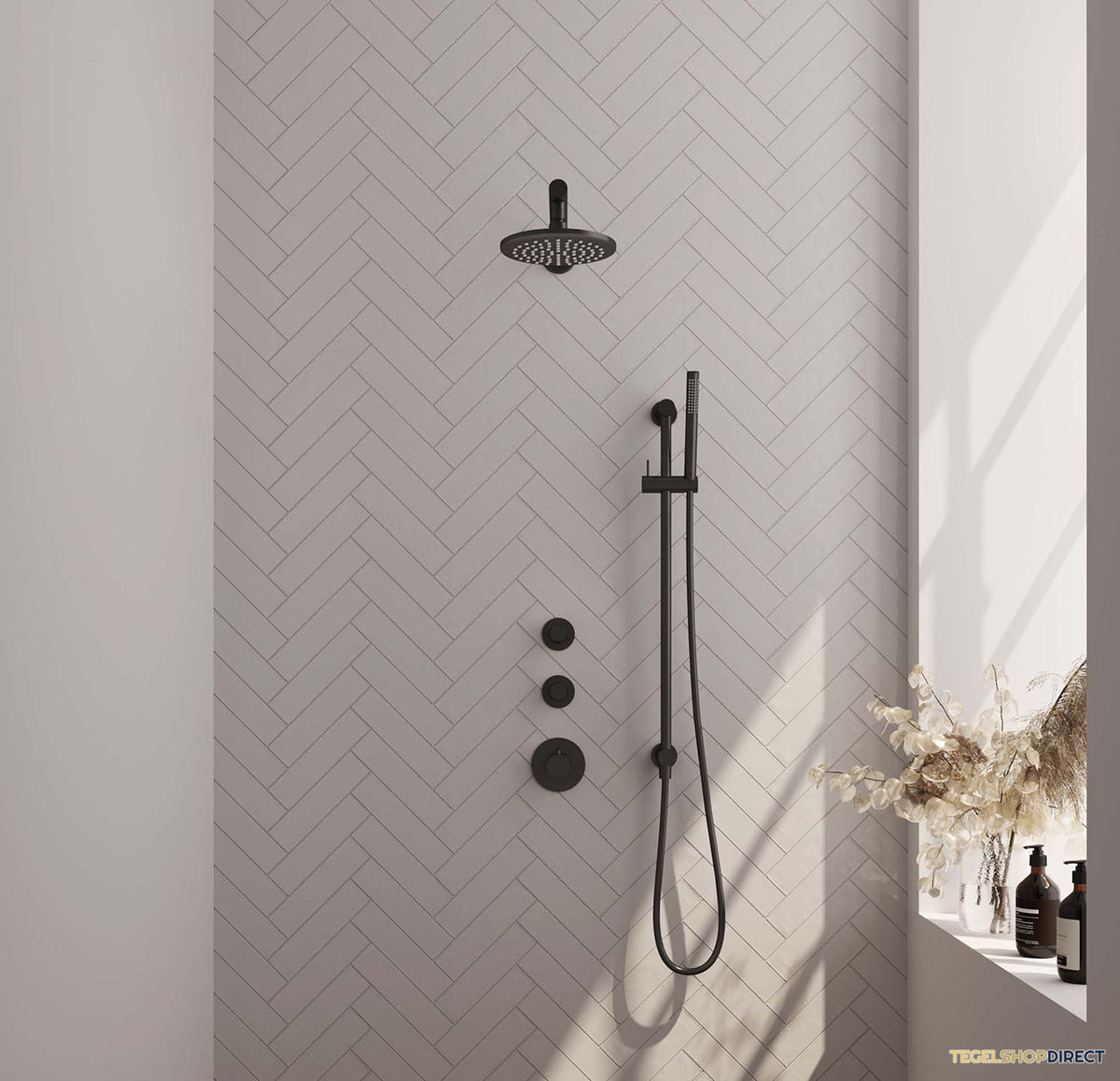 Regendoucheset Inbouw Brauer Black Carving Thermostatisch 20cm met Wandarm, Glijstang en Handdouche Staaf Losse Stopkranen Mat Zwart