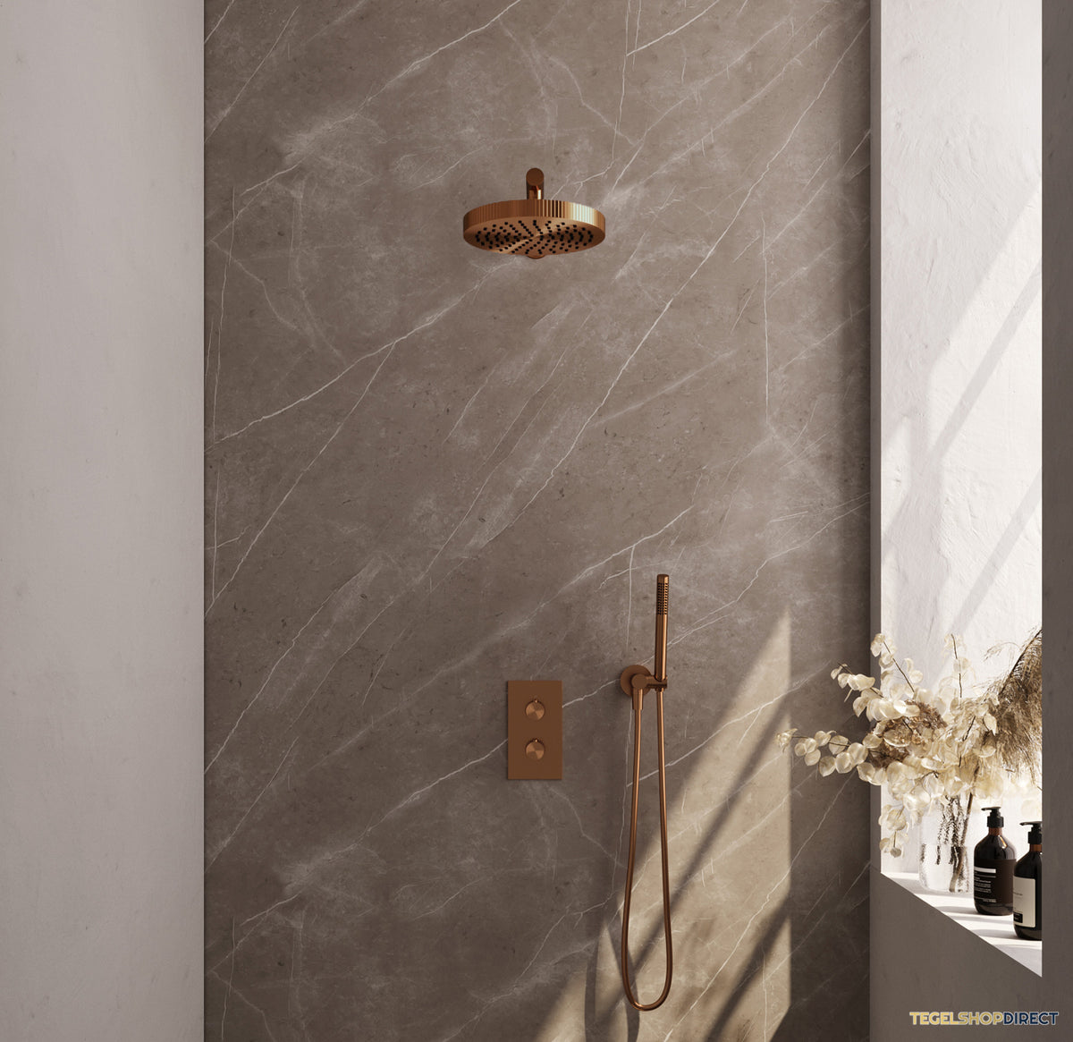 Brauer Stripe thermostatische inbouw regendouche 3-weg rechthoekig SET 13 met 25 cm douchekop en rechte muurarm en staaf handdouche en doucheslang en wandaansluitbocht koper geborsteld PVD