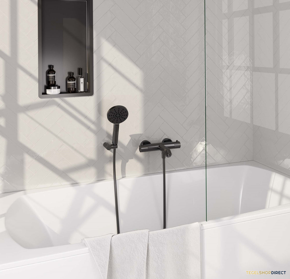 Opbouwset Bad- en Douchekraan Brauer Gunmetal Carving Thermostatisch Met Wandhouder En Handdouche 3 Standen Geborsteld Gunmetal