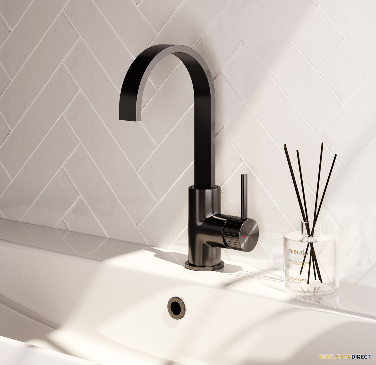 Brauer Stripe hoge opbouw wastafelmengkraan met draaibare platte uitloop model A gunmetal geborsteld PVD – afbeelding 2