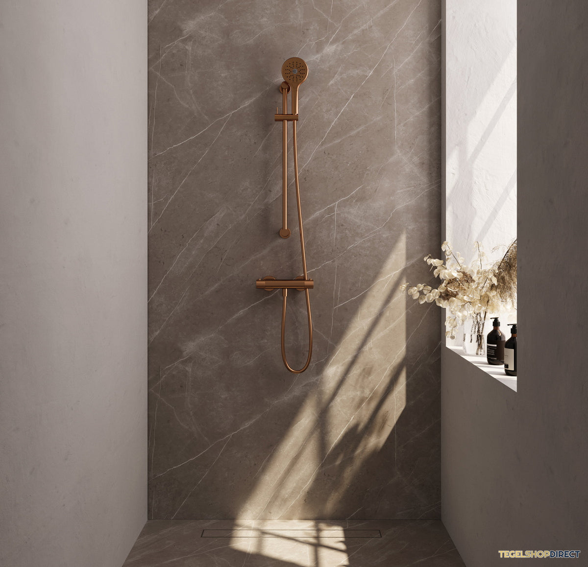 Douchekraanset Brauer Copper Carving Opbouw Met Glijstang En Ronde Handdouche Geborsteld Koper