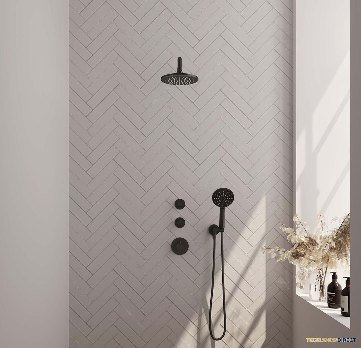 Inbouw Regendouche Set Brauer Black Edition Gebogen Wanduitloop Ronde Hoofddouche 20 cm Met Twee Stopkranen en Handdouche 3 Standen Mat Zwart