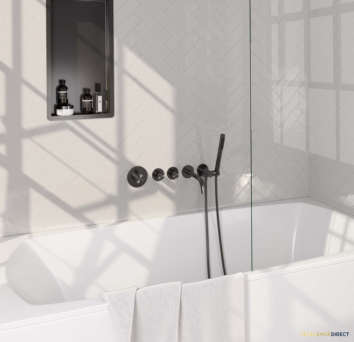 Inbouwthermostaat set Brauer Carving Met Rozetten Incl Baduitloop Geborsteld Gunmetal (Keuze Handdouche)