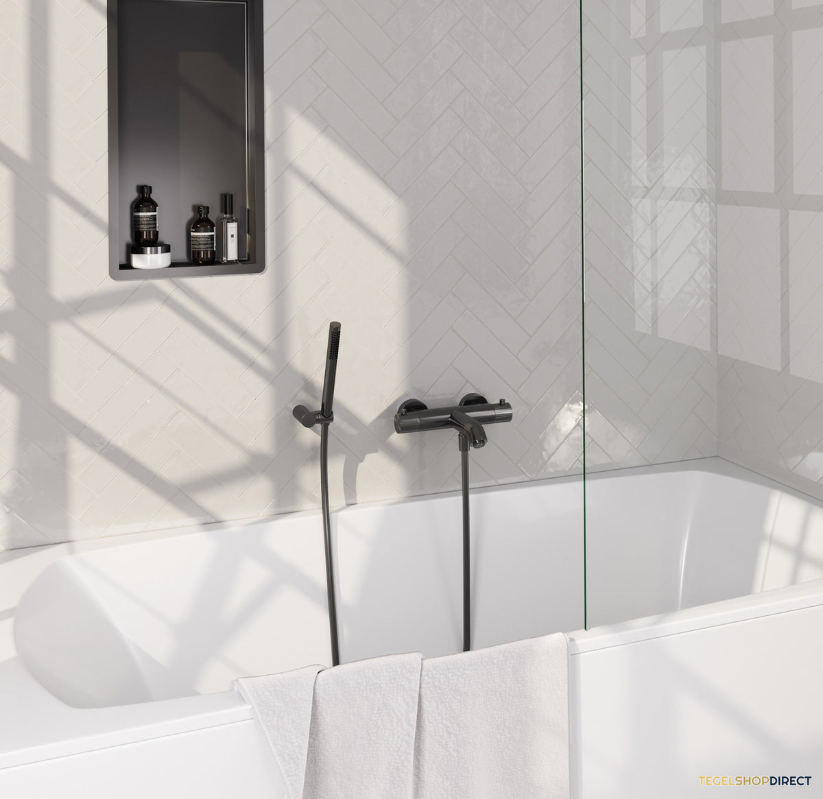 Brauer Stripe opbouw baddouche thermostaatkraan SET 03 met wandhouder en staaf handdouche en doucheslang gunmetal geborsteld PVD