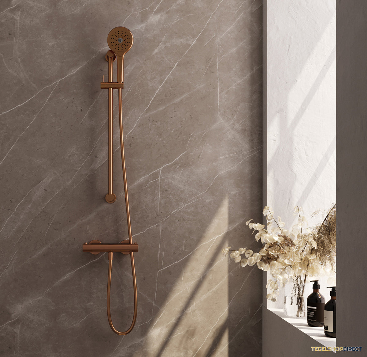 Brauer Stripe opbouw douche thermostaatkraan SET 02 met glijstang en 3-standen handdouche en doucheslang koper geborsteld PVD