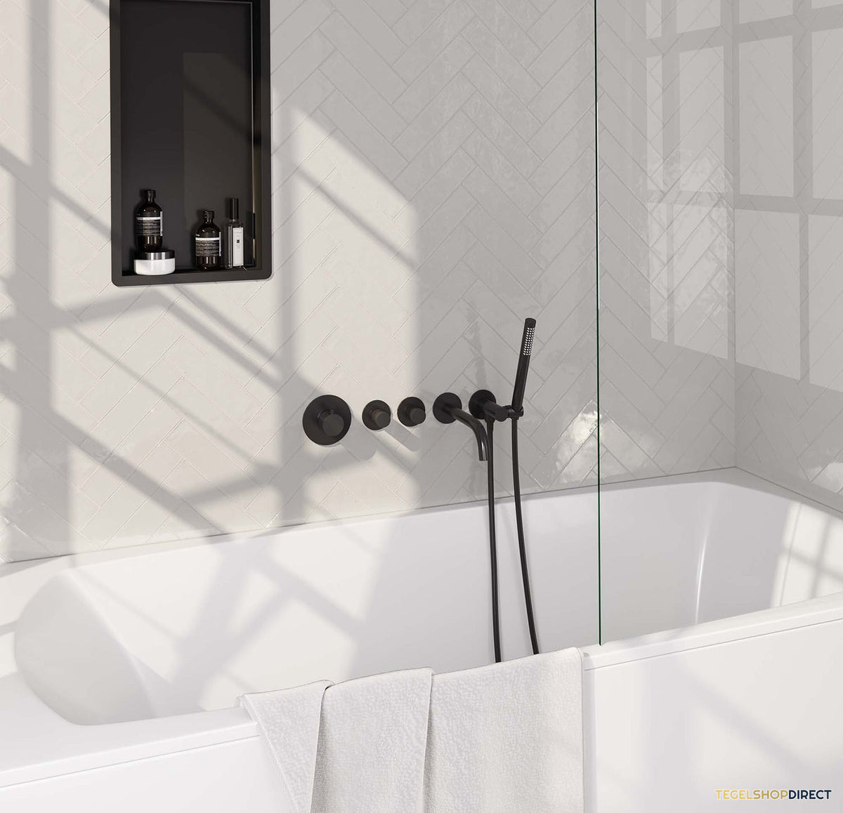Inbouwthermostaatset Brauer Black Carving Incl Baduitloop en Staafhanddouche Messing Mat Zwart