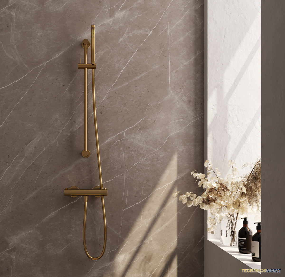 Brauer Stripe opbouw douche thermostaatkraan SET 01 met glijstang en staaf handdouche en doucheslang goud geborsteld PVD