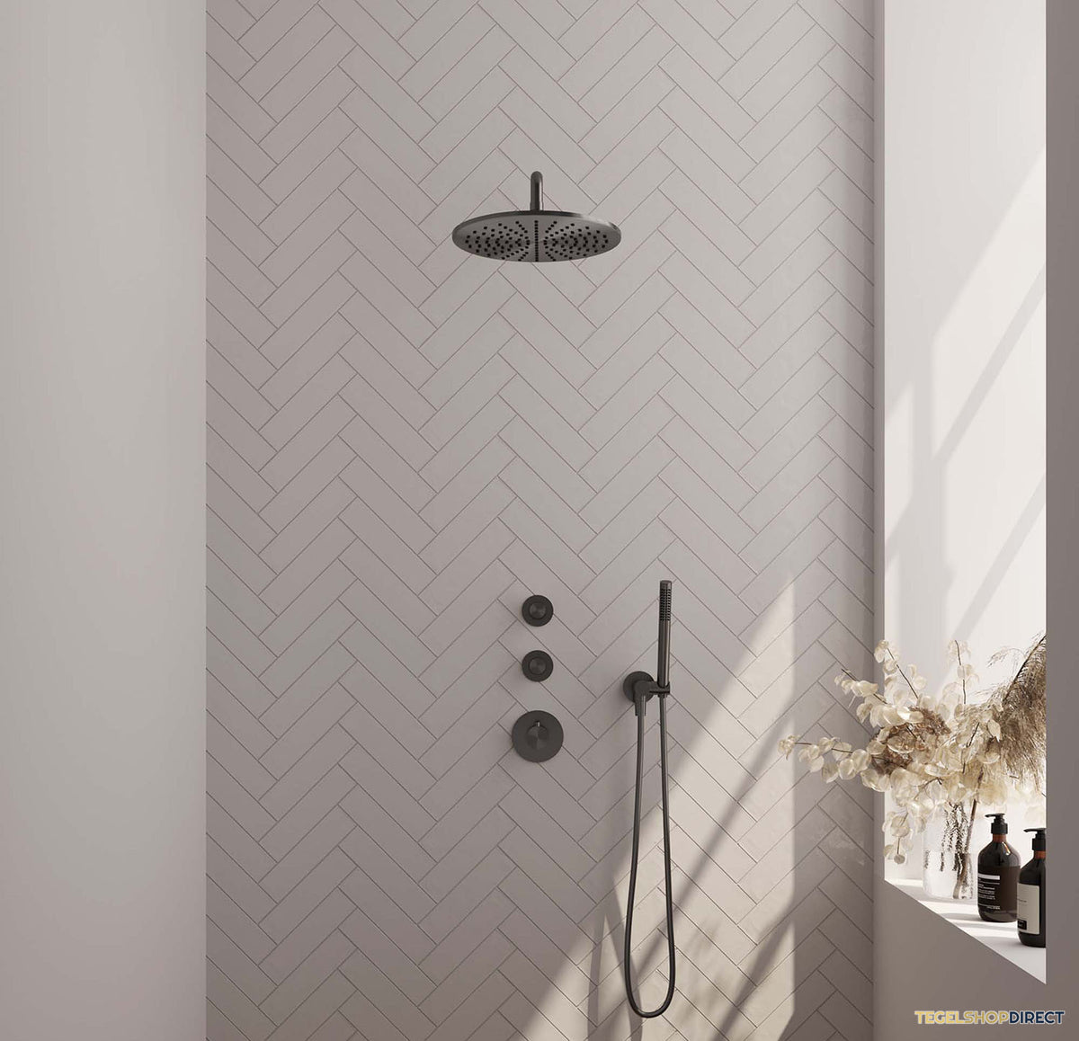 Regendoucheset Inbouw Brauer Gunmetal Edition Thermostatisch 30cm met Gebogen Wandarm en Handdouche Staaf Losse Stopkranen Geborsteld Gunmetal