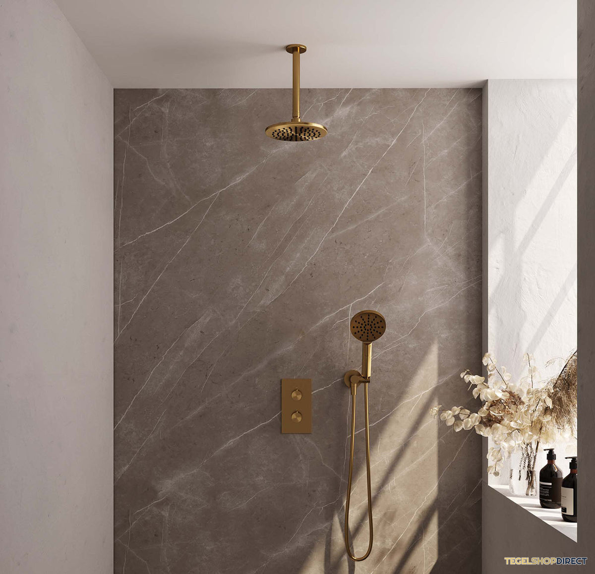 Regendoucheset Inbouw Brauer Gold Carving Thermostatisch 20cm met 3-Weg Omstelling, Plafondarm en 3-Standen Handdouche Geborsteld Goud