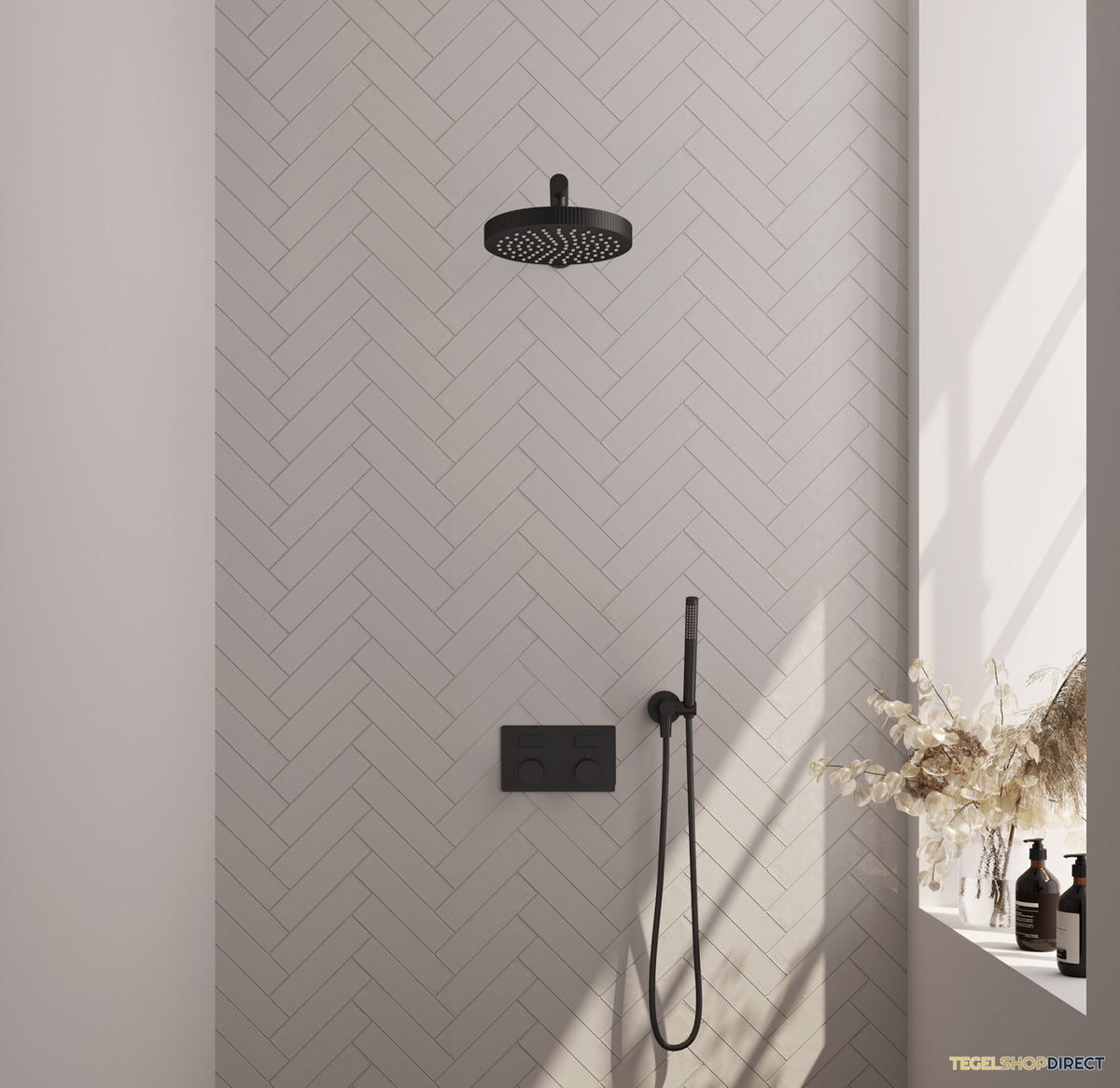 Brauer Stripe thermostatische inbouw regendouche met drukknoppen SET 25 met 25 cm douchekop en rechte muurarm en staaf handdouche en doucheslang en wandaansluitbocht mat zwart