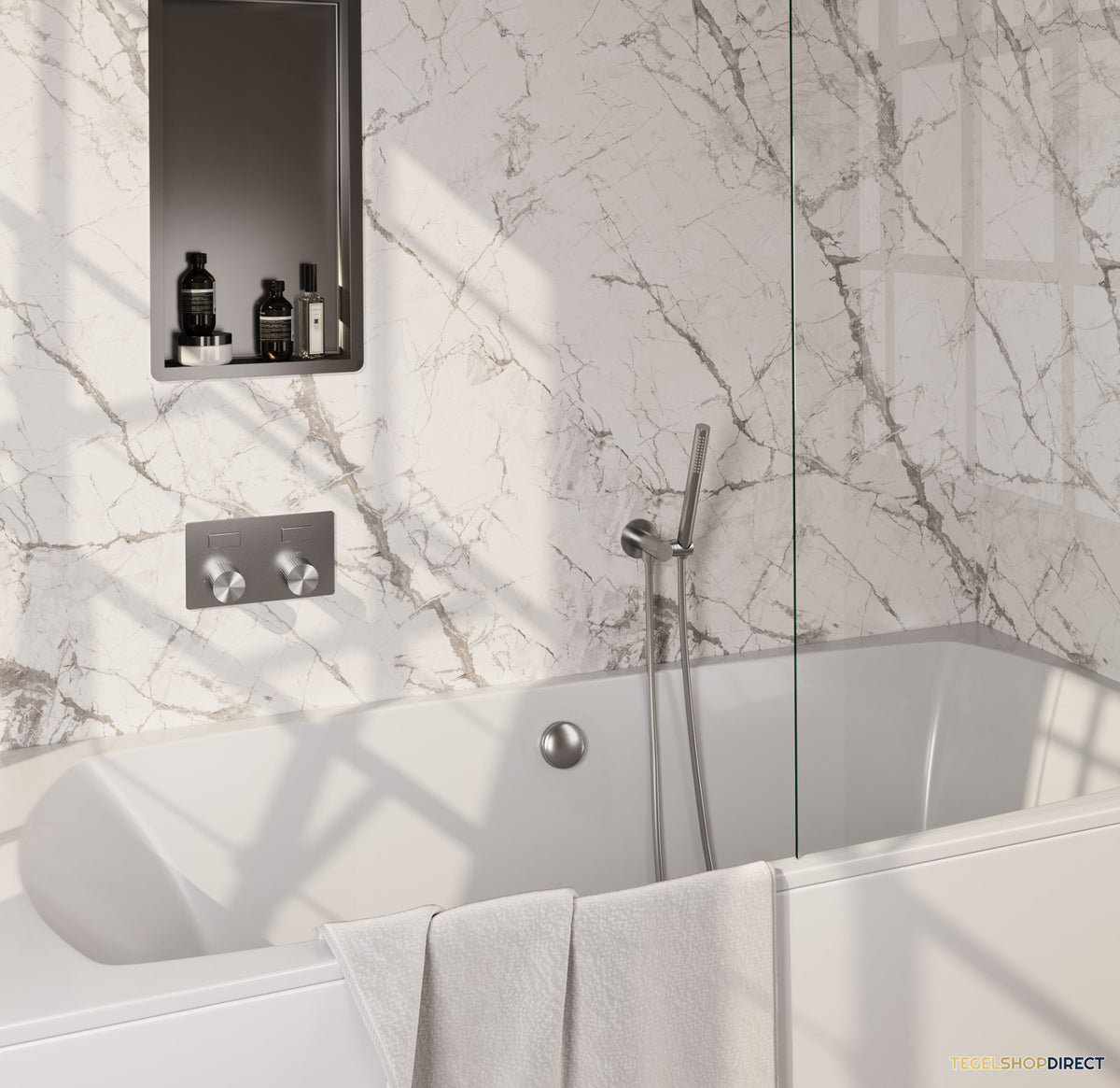 Brauer Stripe thermostatische inbouw badkraan met drukknoppen SET 03 met badvulcombinatie en staaf handdouche en doucheslang en wandaansluitbocht RVS-kleurig geborsteld PVD