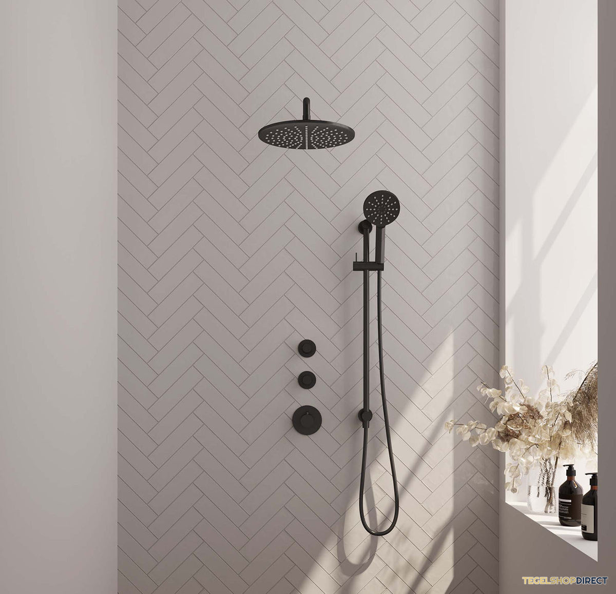 Regendoucheset Inbouw Brauer Black Carving Thermostatisch 30cm met Gebogen Wandarm, Glijstang en Handdouche 3-Standen Mat Zwart