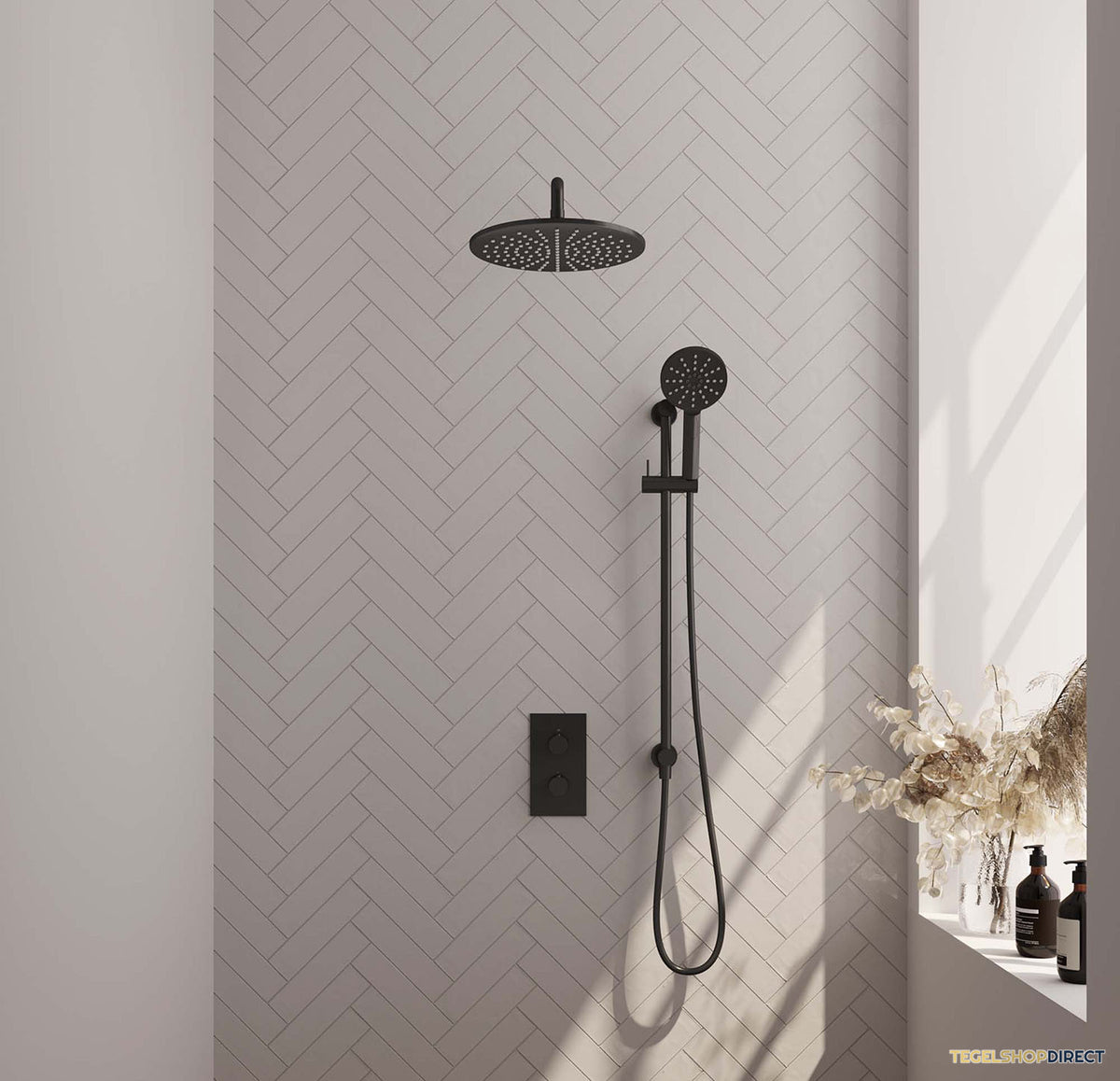 Inbouw Regendouche Set Brauer Black Edition Gebogen Wanduitloop Ronde Hoofddouche 30 cm Met Glijstang en Handdouche 3 Standen Mat Zwart