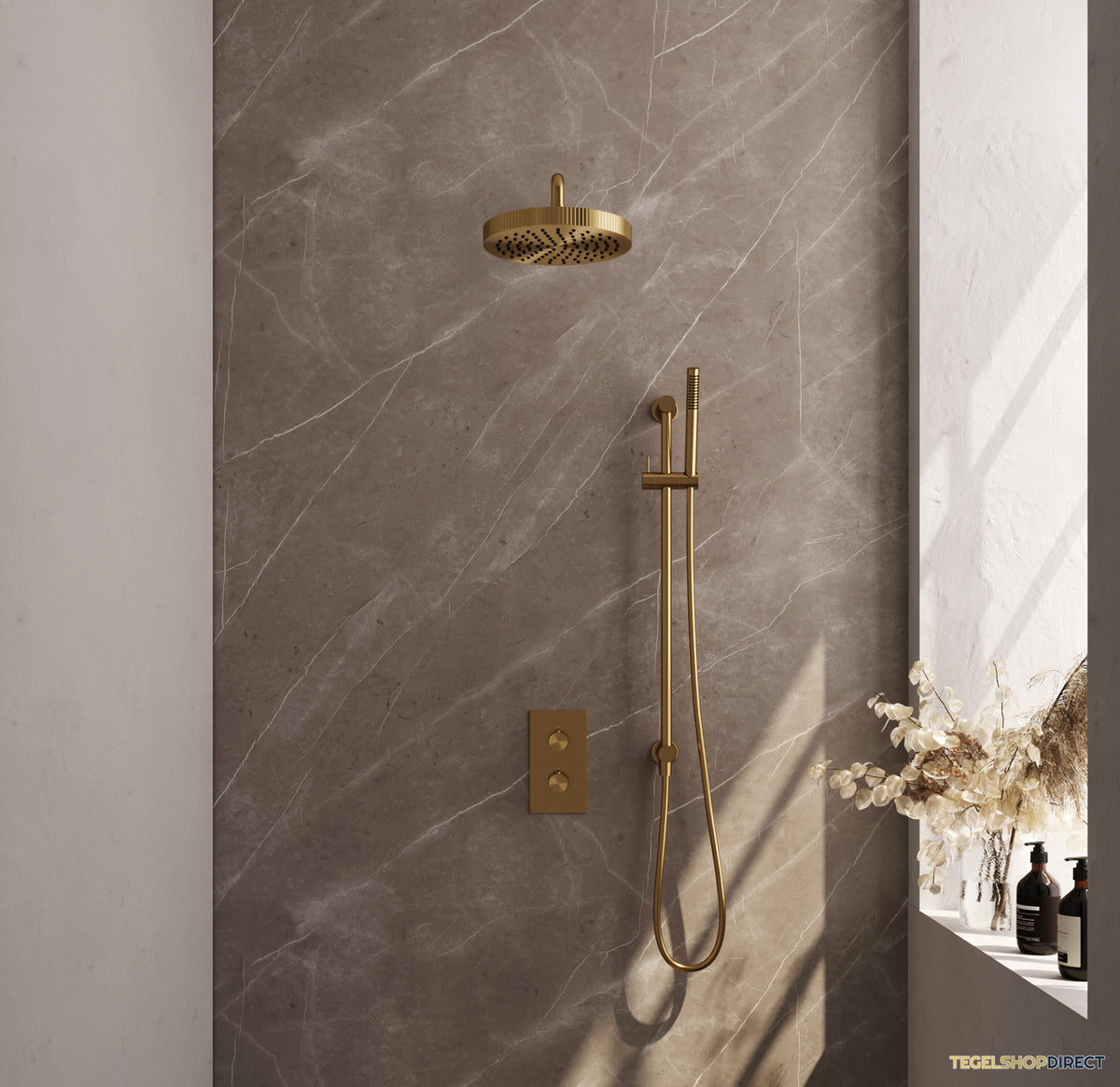Brauer Stripe thermostatische inbouw regendouche 3-weg rechthoekig SET 20 met 25 cm douchekop en gebogen muurarm en staaf handdouche en doucheslang en geintegreerde glijstang goud geborsteld PVD
