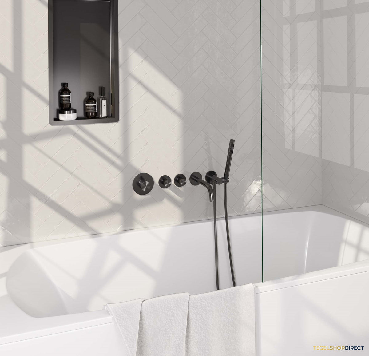 Inbouwthermostaatset Brauer Gunmetal Carving Incl Baduitloop en Staafhanddouche Messing Gunmetal