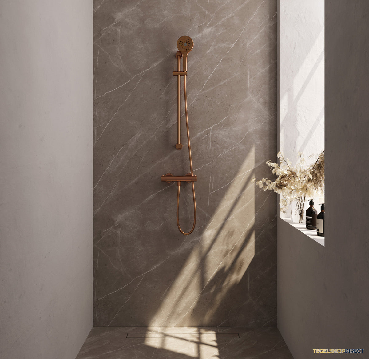 Brauer Stripe opbouw douche thermostaatkraan SET 02 met glijstang en 3-standen handdouche en doucheslang koper geborsteld PVD – afbeelding 2