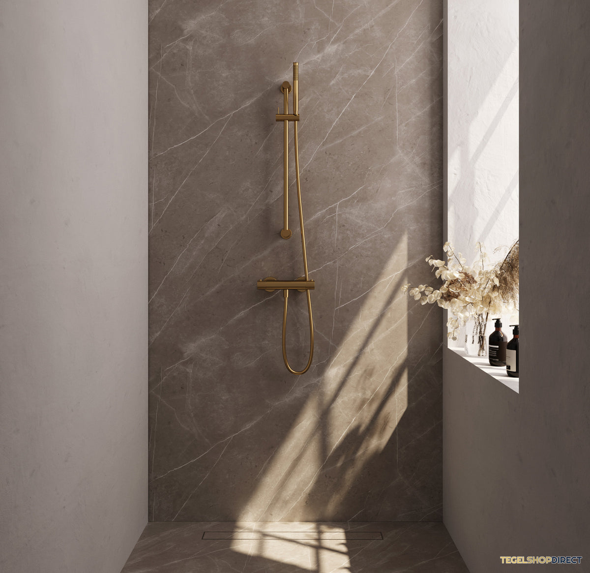 Brauer Stripe opbouw douche thermostaatkraan SET 01 met glijstang en staaf handdouche en doucheslang goud geborsteld PVD – afbeelding 2