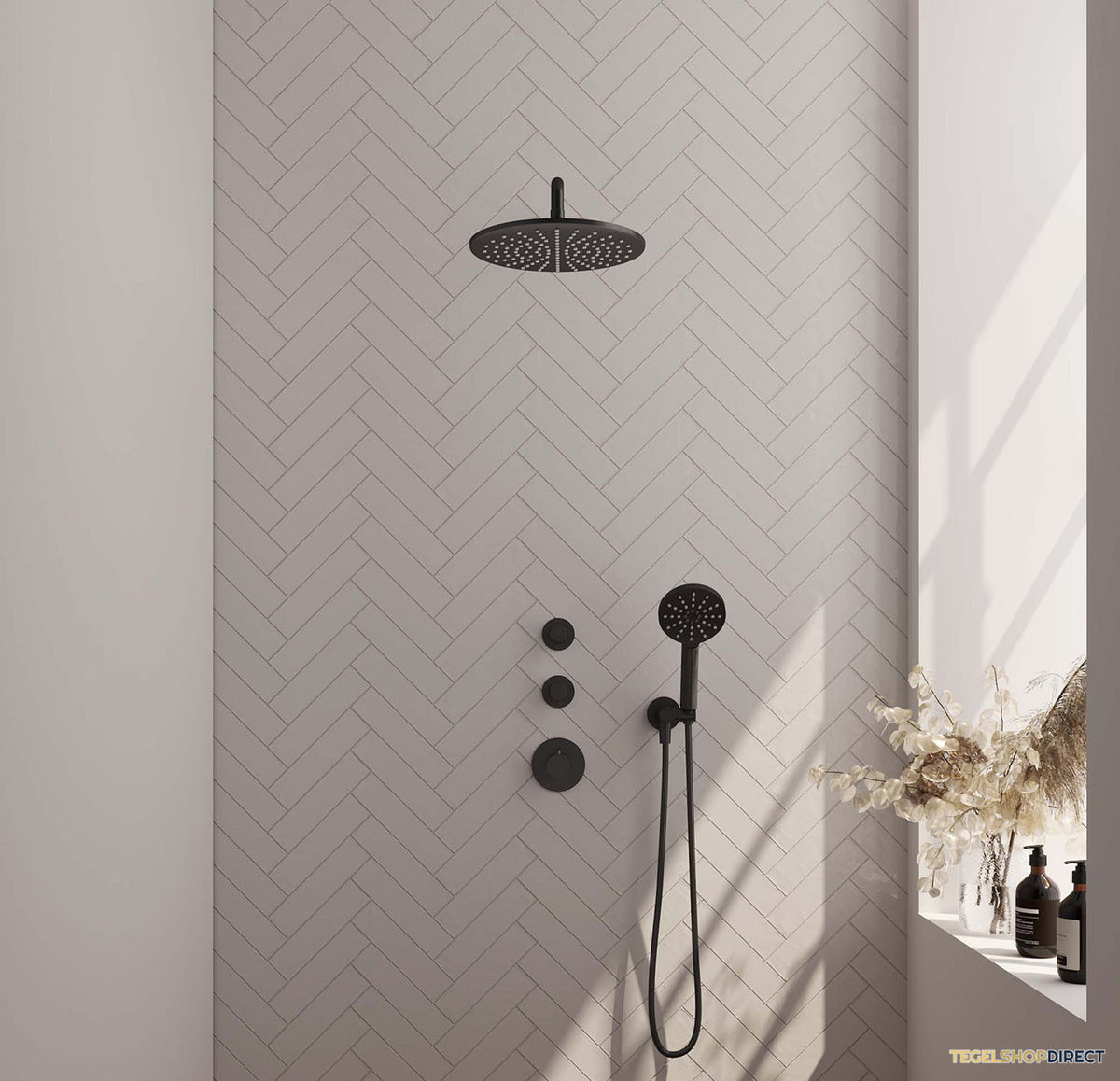 Regendoucheset Inbouw Brauer Black Carving Thermostatisch 30cm met Gebogen Wandarm en Handdouche 3-Standen Losse Stopkranen Mat Zwart